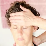 Massage de la tête Shiroabhyanga