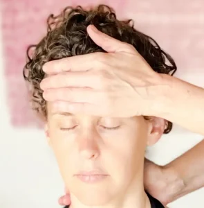 Massage de la tête Shiroabhyanga
